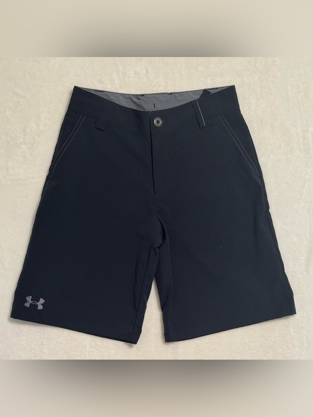 Under Armour Boys Youth Medium Black Performance Shorts